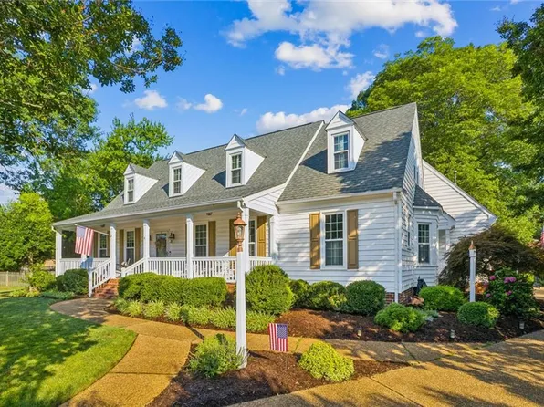 4 Canter Ct, Newport News, VA 23602