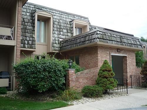 1st image of 450 Old Stone Rd Unit F-7