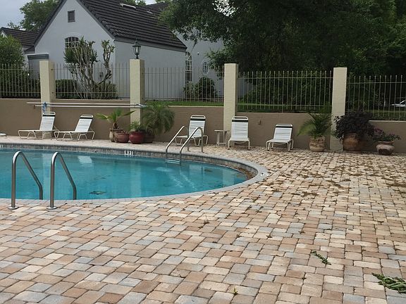 5th image of 443 Hamptoncrest 307 Cir #107