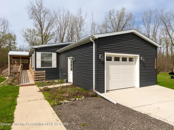 680 N Gallery Dr, Eaton Rapids, MI 48827