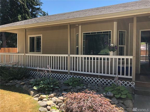 2nd image of 22347 Glenview Ct SE