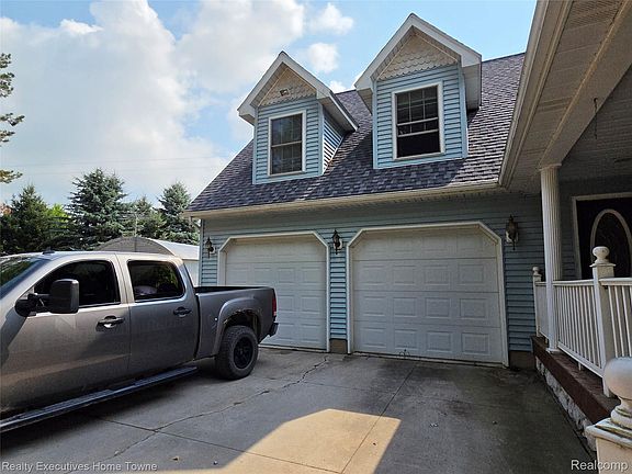 5th image of 2715 Cash Rd