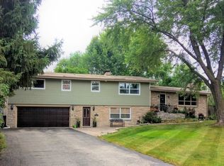 869 Bengal Rd, Neenah, WI 54956