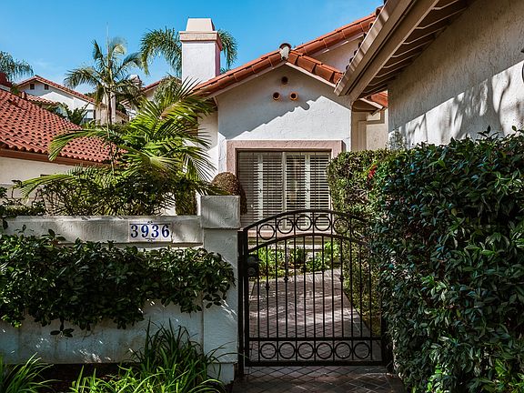 2nd image of 3936 Caminito Cassis
