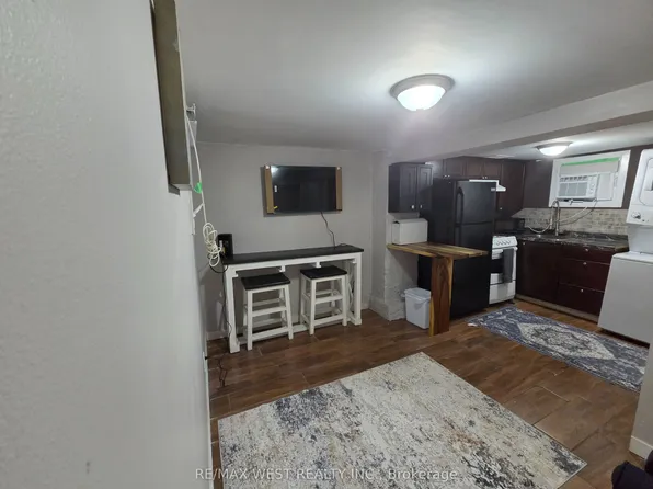 44 Beechwood Ave #Basement, North York, ON M2L 1J3
