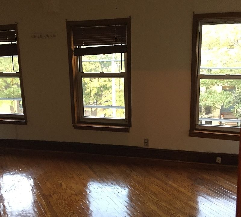 1st image of 80 Cambridge Pl #4