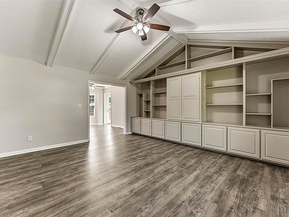 4th image of 1610 Patrick Way