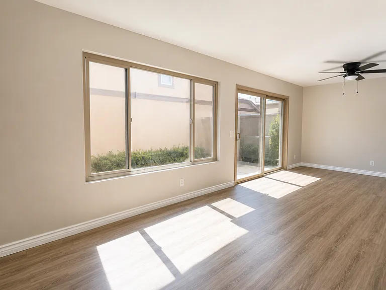 1112 S Cypress Ave #30 — Photo 3