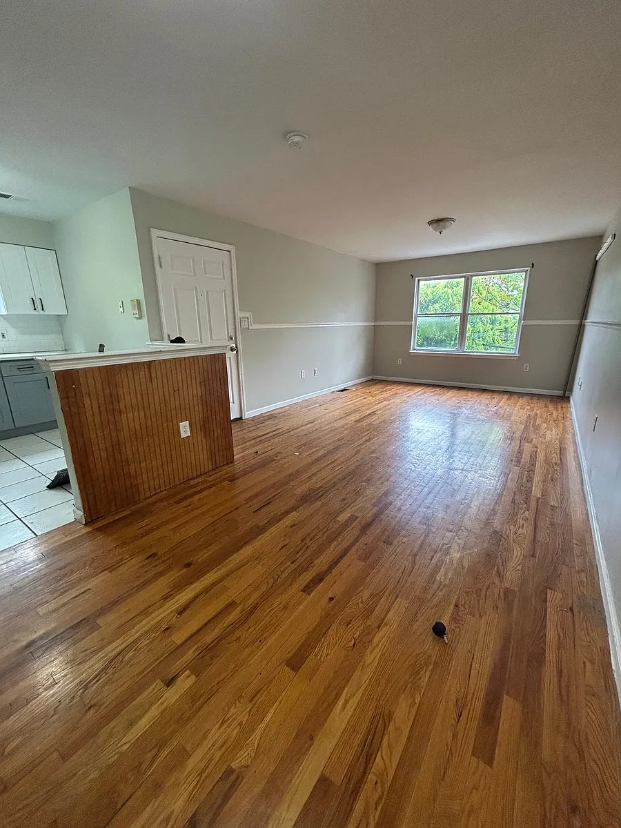 Building Photo - 51 Seymour Ave #1A