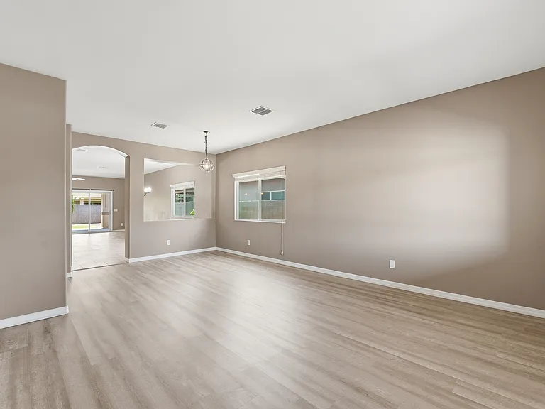 371 W Flame Tree Ave — Photo 25