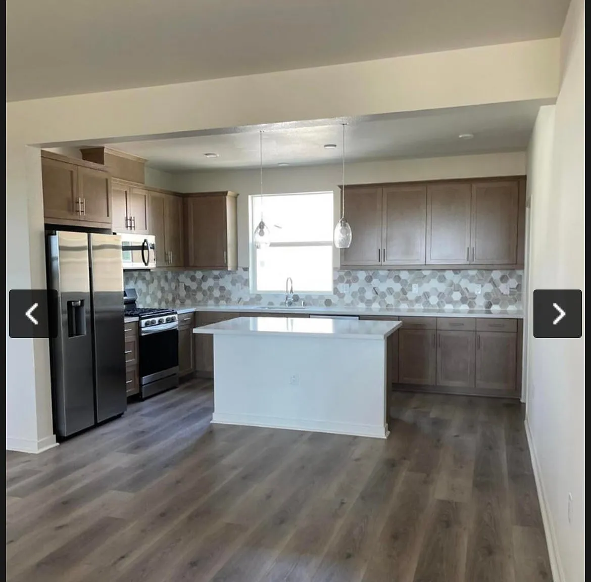 Beautiful 4 Bed 3.5 Bath Townhouse in Oxnard | Available 8/17/2026 | $4300 rent | 633 Winchester Dr — Photo 1