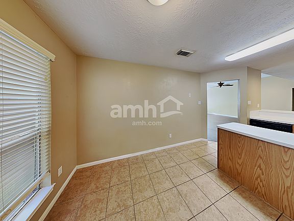 5th image of 29010 Ashbrook Ln