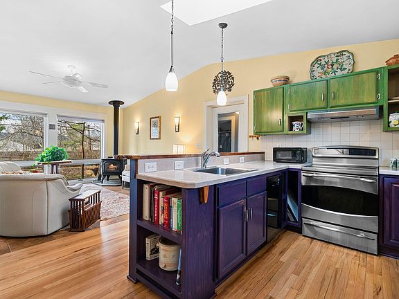 3rd image of 1827 Avondale Ave