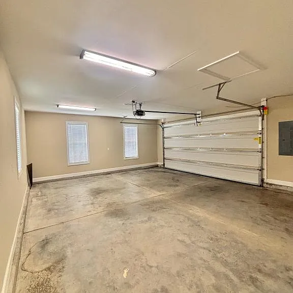 6008 Fish Hawk Ct — Photo 31