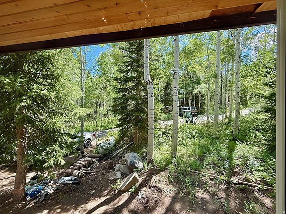 4th image of 12498 E Wilderness Rd