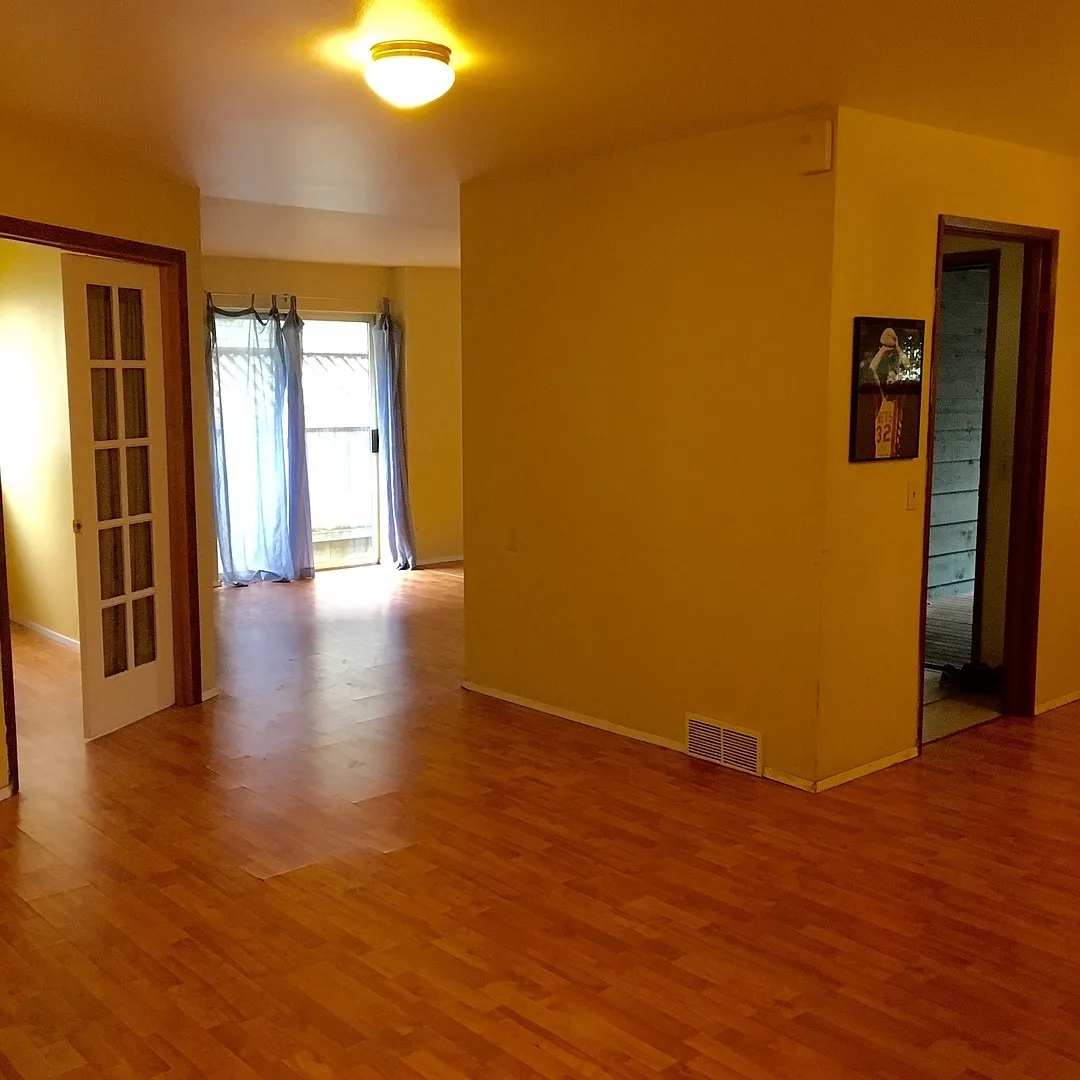 $4500 / 6br - University/ Wallingford House! 6BR/3BTH — Photo 4