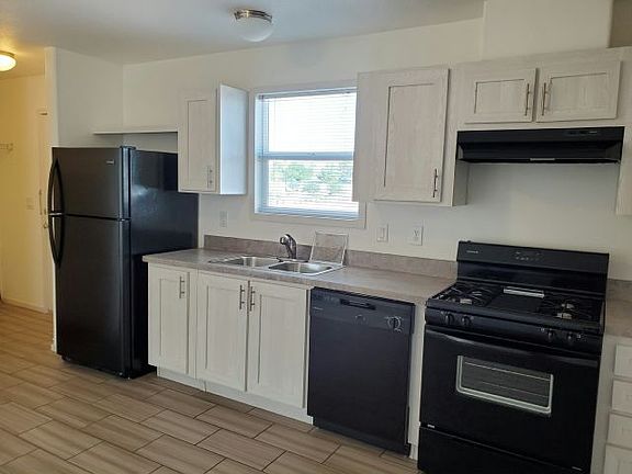 2nd image of 825 N Lamb Blvd #81