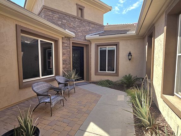 2nd image of 639 W Coconino Pl