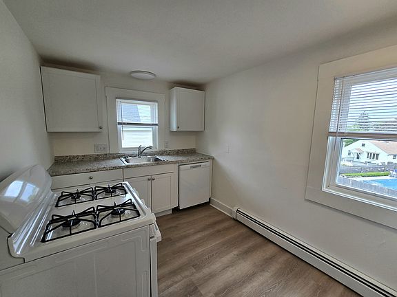2nd image of 63 Stewart St #5