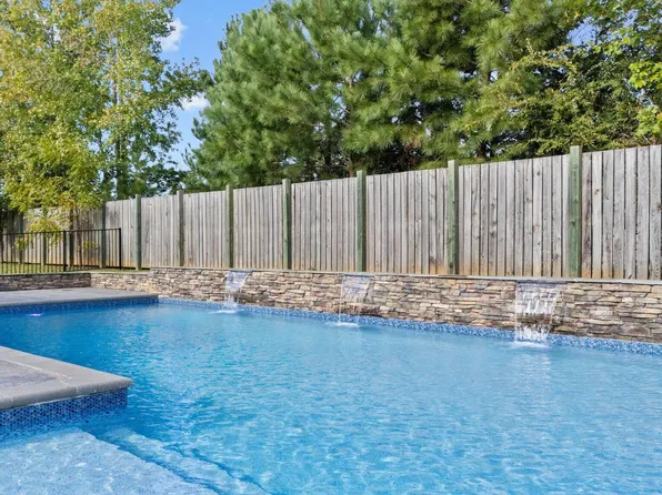 192 Sicily Dr, Clayton, NC 27527