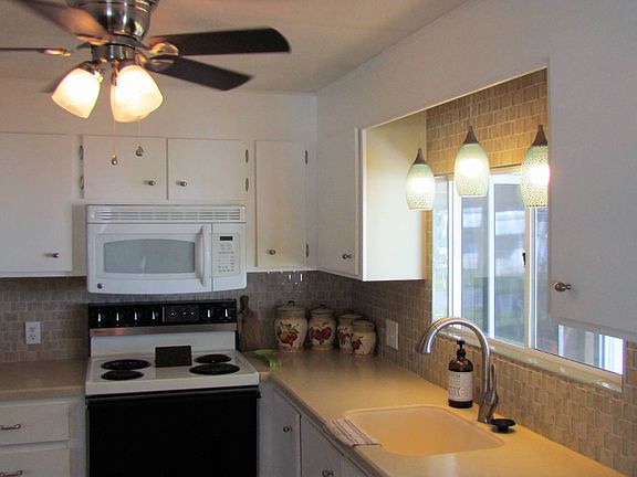 5th image of 149 Sanibel St