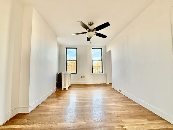 622 President Street image 3 of 8