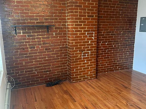 5th image of 26 Pompeii St
