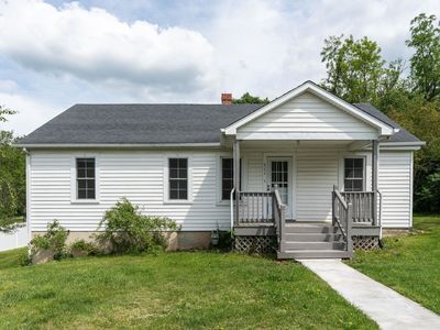 311 Gray Ave, Staunton, VA, 24401