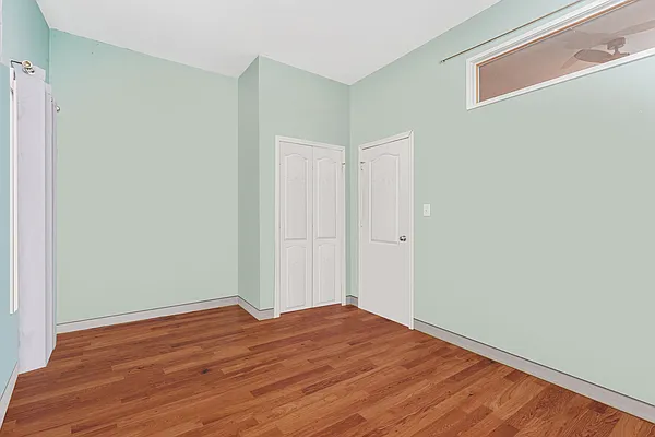 Sold by REMAX Elite | media 18