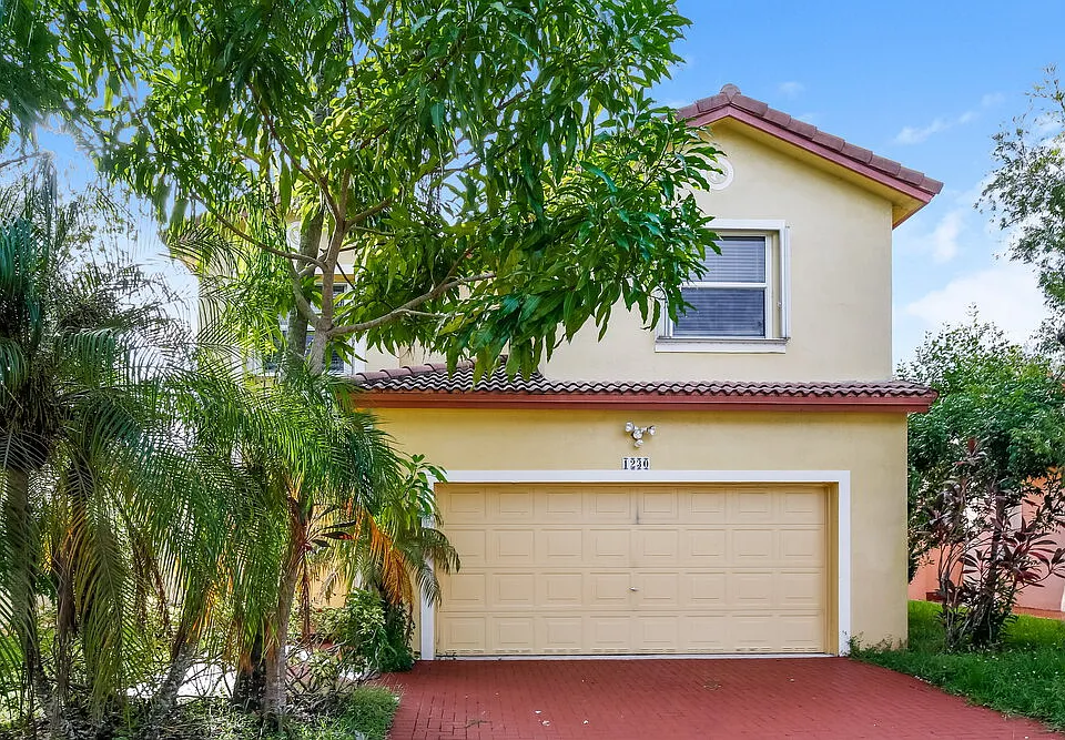 1230 NW 192nd Ter