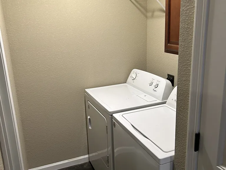 4703 Samantha Ave — Photo 3