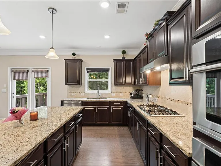 4470 Skylark Ln — Photo 18