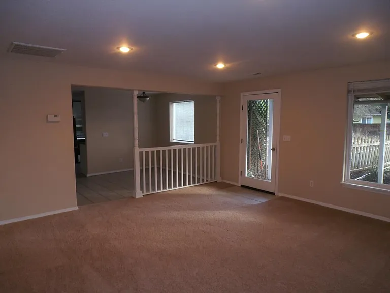 5643 46th Ln SE — Photo 10