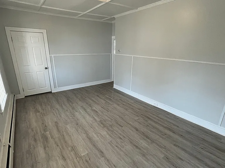 2 Gray Ave — Photo 9