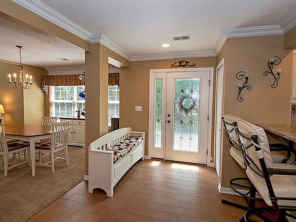 2nd image of 10550 Ironwood Ln #101E