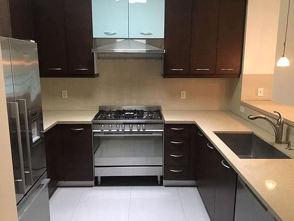 5th image of 12026 Wilshire Blvd Ph 3