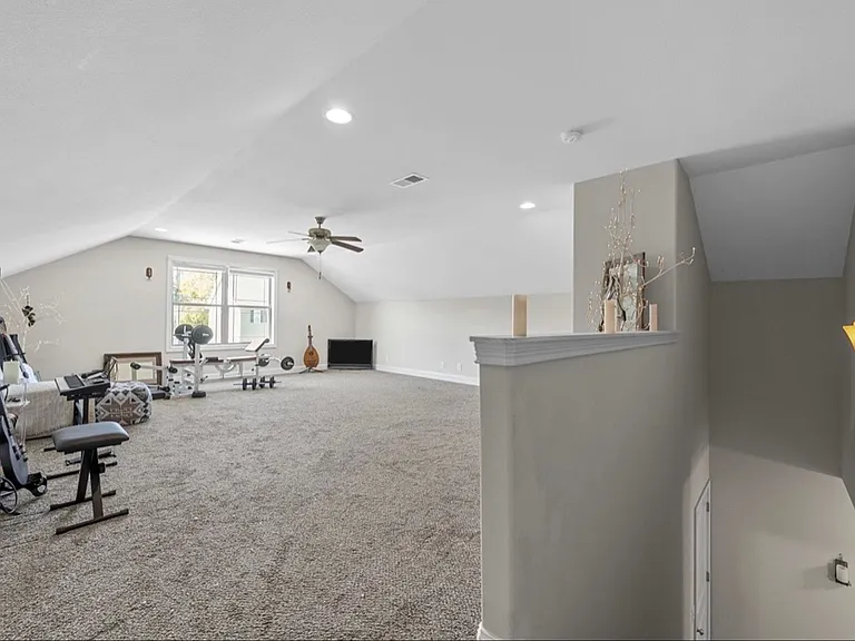 2828 Russet Ridge Dr — Photo 16