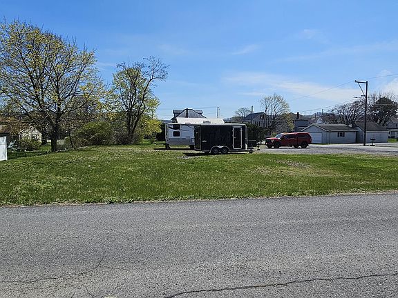 4th image of 2 Four E Arbogast Ave