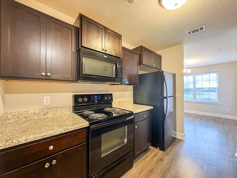 Wyngrove Apartments — Photo 44