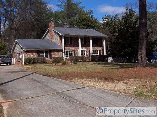 5th image of 2286 Country Club Dr SE