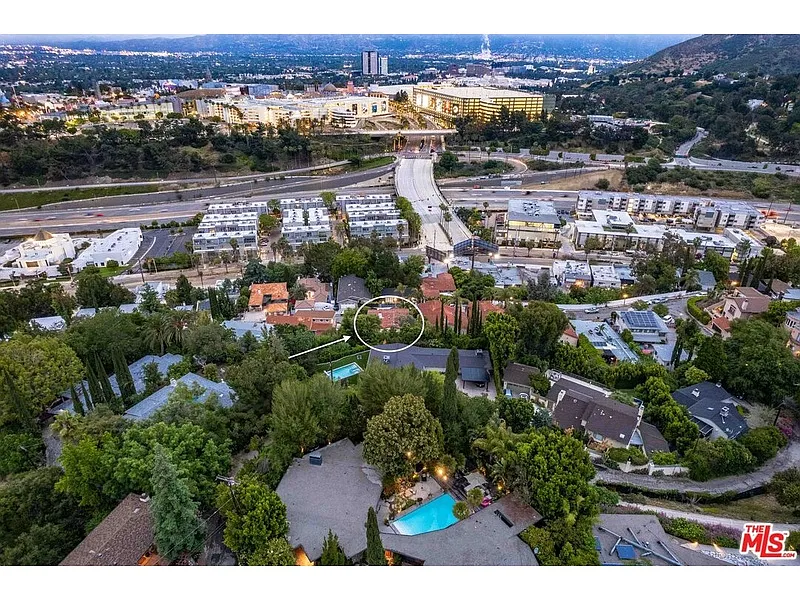 Building Photo - 3425 Oak Glen Dr #1