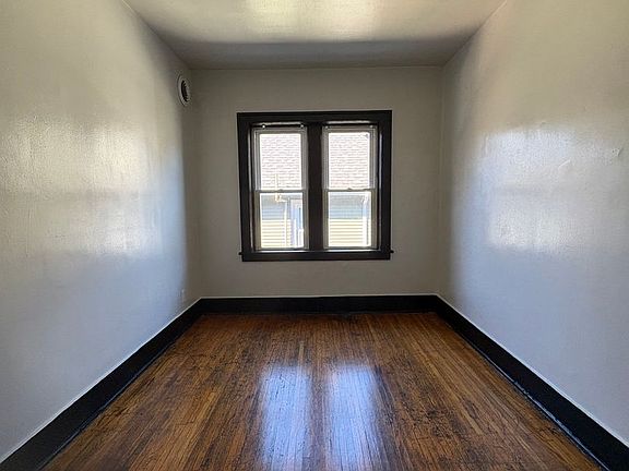 2nd image of 401 Ridgeway Ave #14