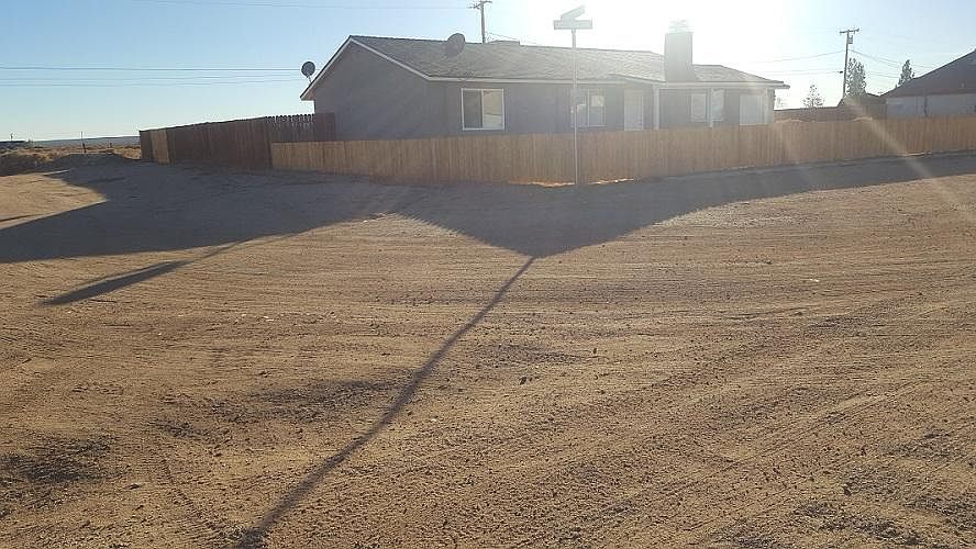 2nd image of 8960 Underwood Ave