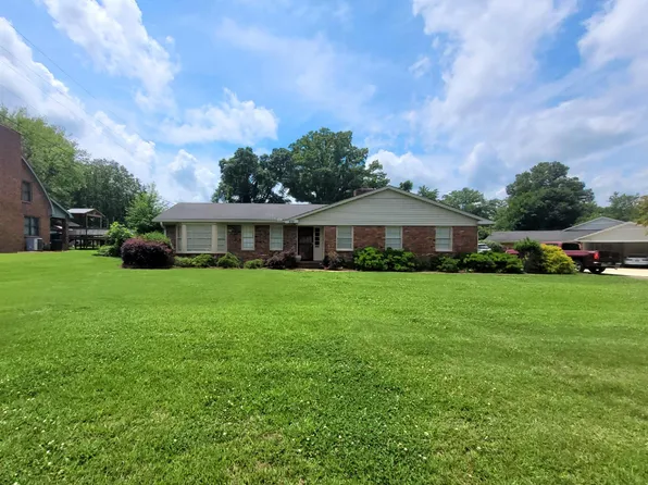 332 Moorefield Dr, Talladega, AL 35160