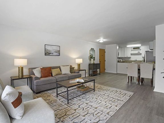 3rd image of 4444 W Point Loma Blvd Unit 37