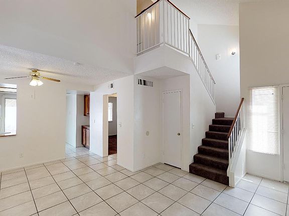 4th image of 4005 Saguaro Ln