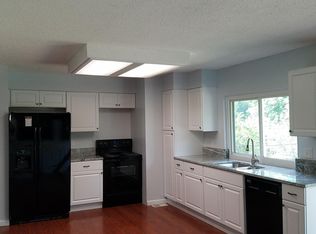 2652 Heritage Lndg, Saint Charles, MO 63303