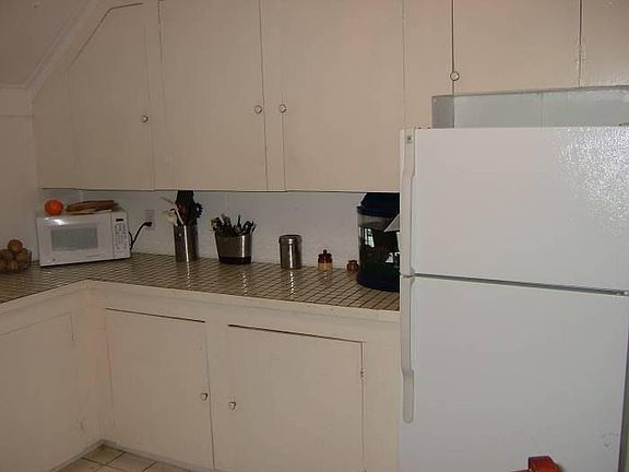 Kitchen-tile top & floor