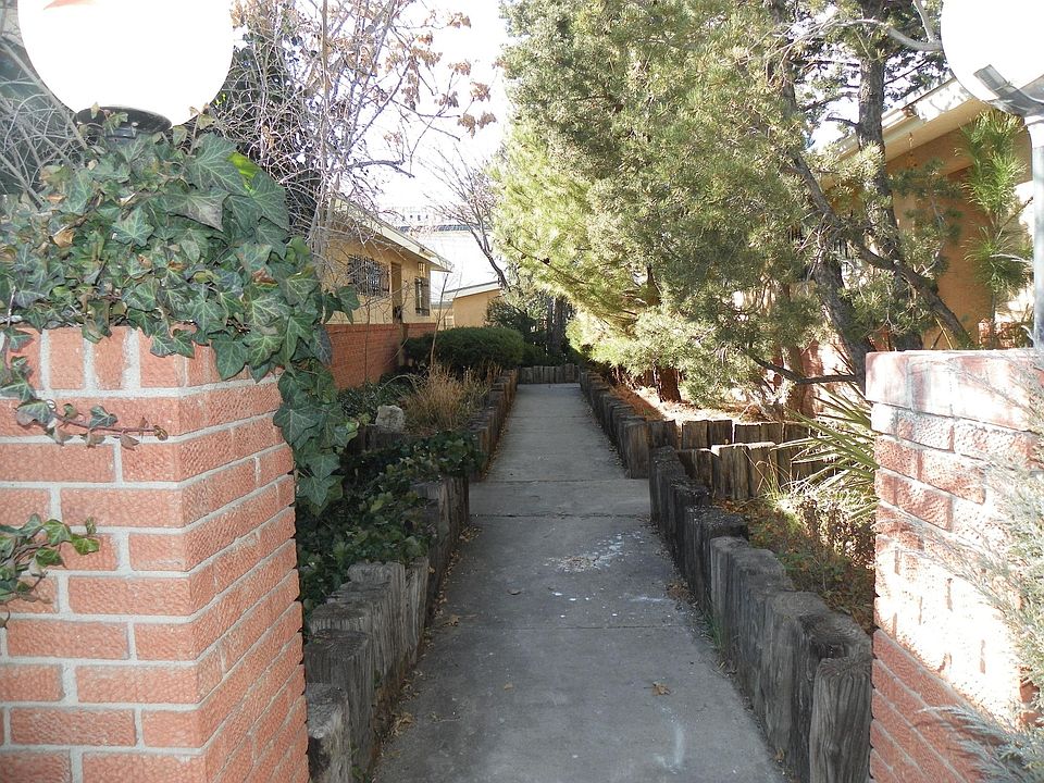 1st image of 313 Palomas Dr NE