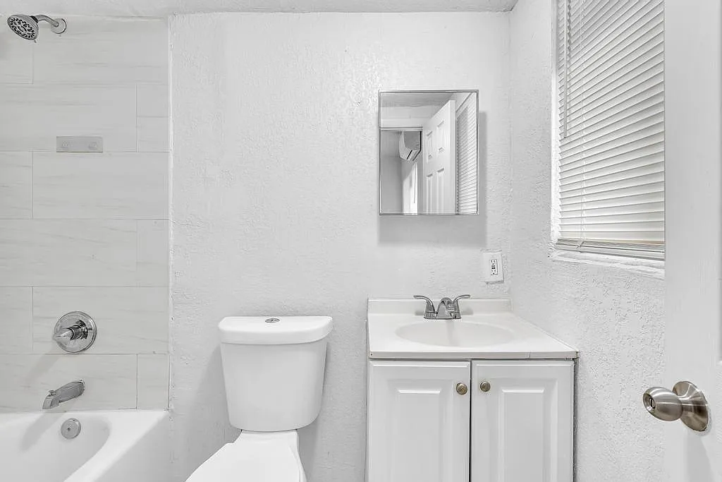 1 bed, 650 sqft, $1,596 — Photo 4